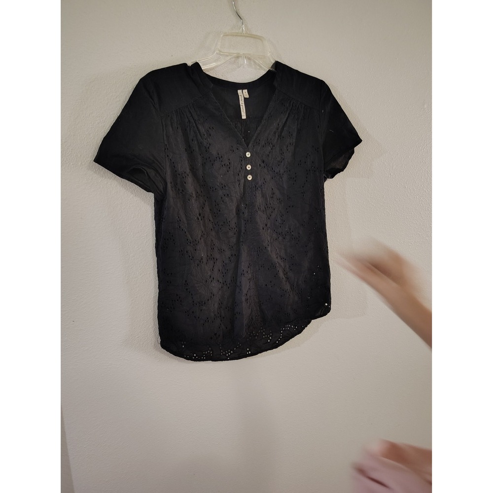 Grand & Greene Black Eyelet Embroidered‎ Short Sleeve V-Neck Blouse Top Small